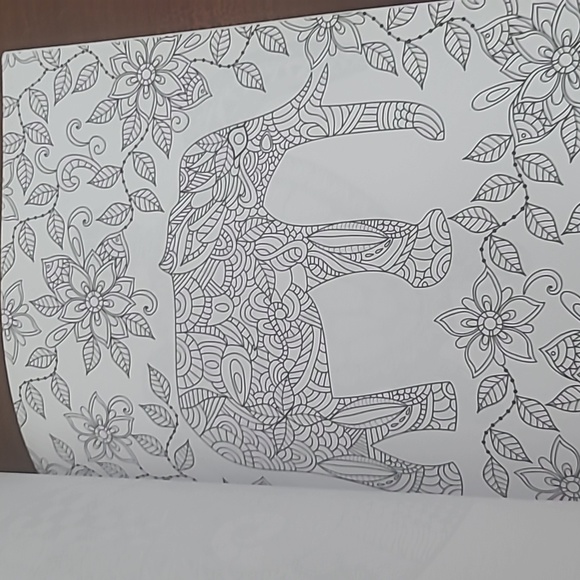 Adult coloring book with the pencils and sharpener. - Picture 3 of 12